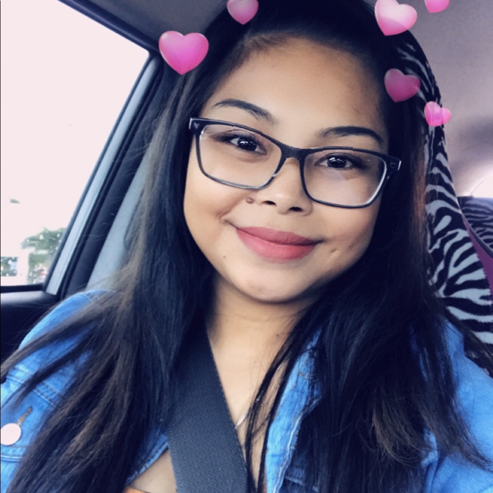 Meet your Posher, Ana